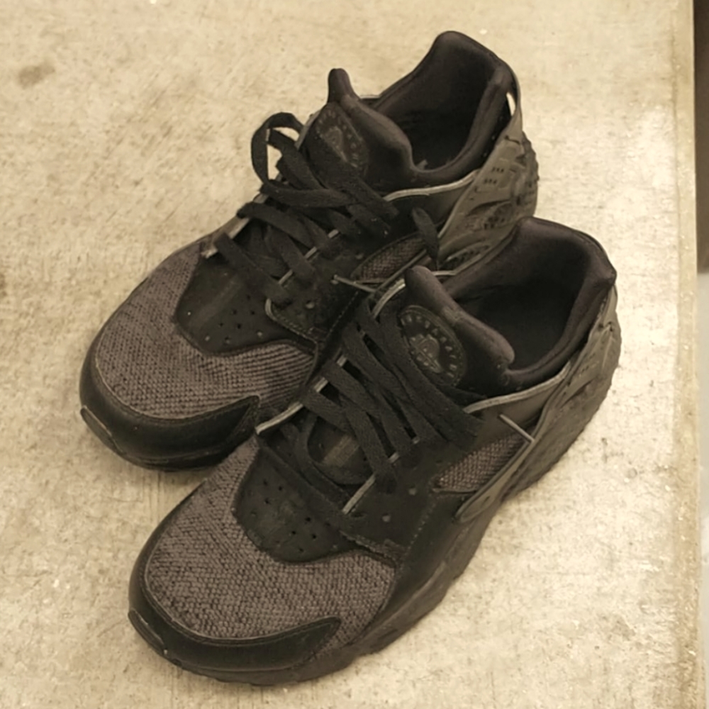 Good condition nike hurraches